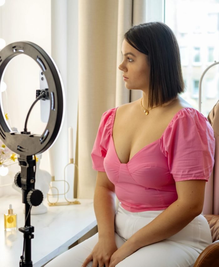 How to Actually Land Tech & Travel UGC Deals (Without 10k Followers)